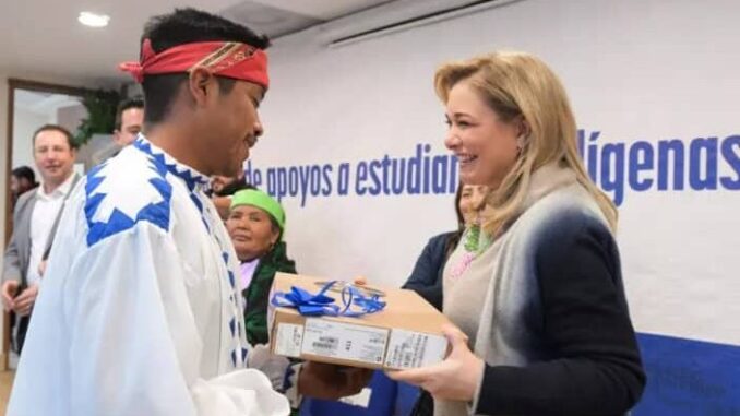 Maru Campos reafirma su compromiso de acercar los programas sociales de su Gobierno a quienes más lo necesitan