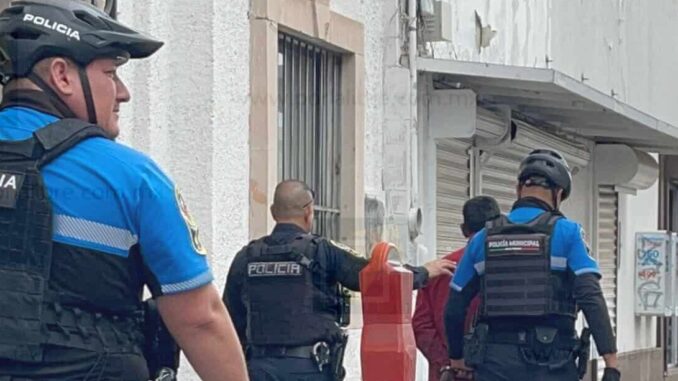 Detienen a hombre acusado de intentar robar en un edificio del Centro