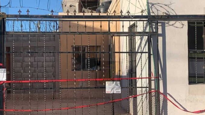 Confusión en cateo: ingresan a domicilio equivocado; era enfrente donde detienen a un hombre