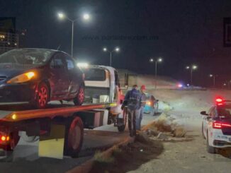 Le gana la curva y vuelca en la Vía Sicilia; conductor ileso