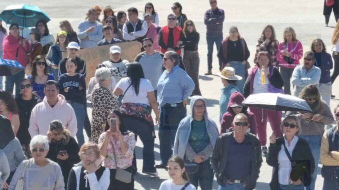 Derechohabientes exigen atención digna en Pensiones Civiles del Estado