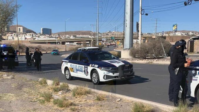 Volcadura en Vía Sicilia deja a conductora con lesiones menores