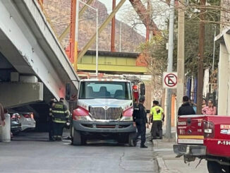 Incendio en patio de una casa ocasiona daños estructurales; preparaban chicharrones