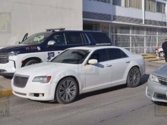 Aseguran vehículos y armas en operativo nocturno en la capital