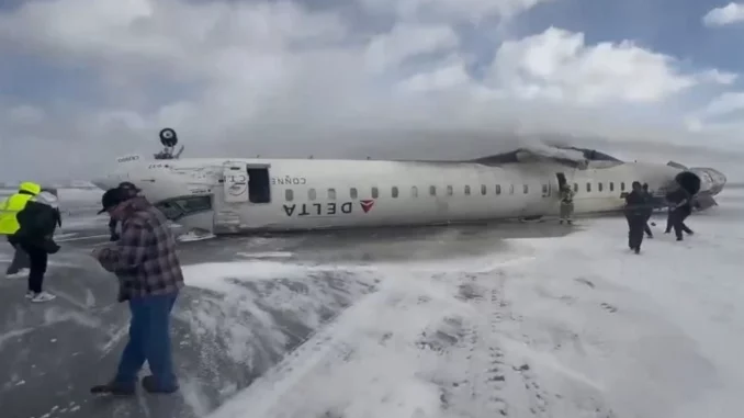 Avión de Delta Airlines sufre incidente en Toronto; 18 personas resultan heridas