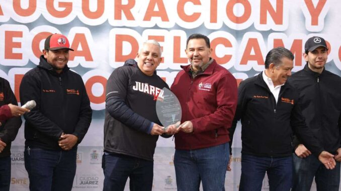 Entregan campo de Softball al SNTE 8