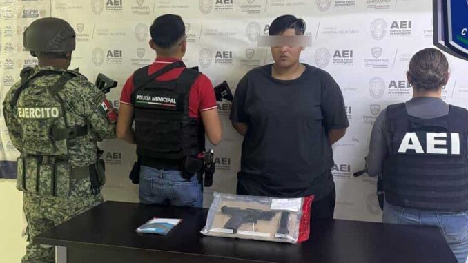 Detienen a mujer con droga y arma de fuego en la colonia Sahuaros