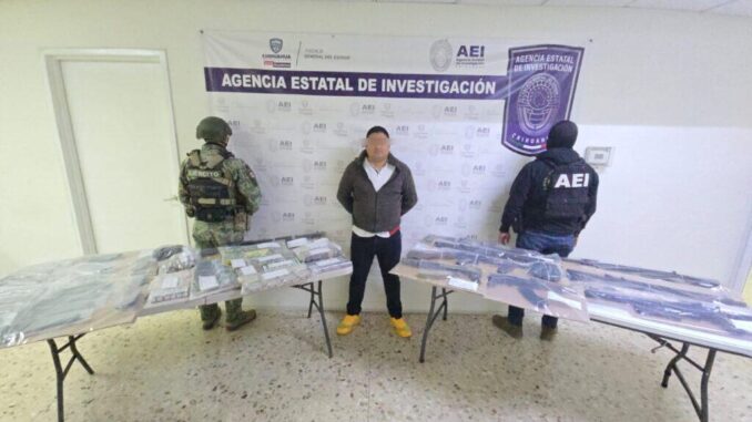 A proceso policía municipal que se dedicaba a la compra-venta de armamento