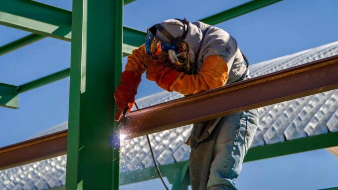 Avanza Municipio con la mejora de las instalaciones deportivas de la UTCH