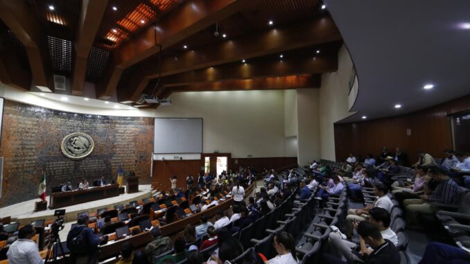 Congreso de Jalisco rechaza que menores de edad puedan cambiar su identidad de género