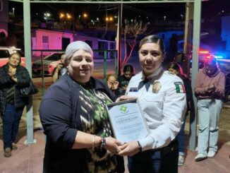 Reconocen vecinos de colonia Oscar Flores trabajo de policías del Distrito Diana