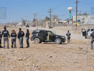 Reportan «levantón», se desata persecución y detienen a dos; aseguran un cuerpo dentro del vehículo