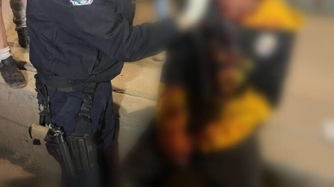 Joven es agredido con machetes y piedras en la colonia Morelos