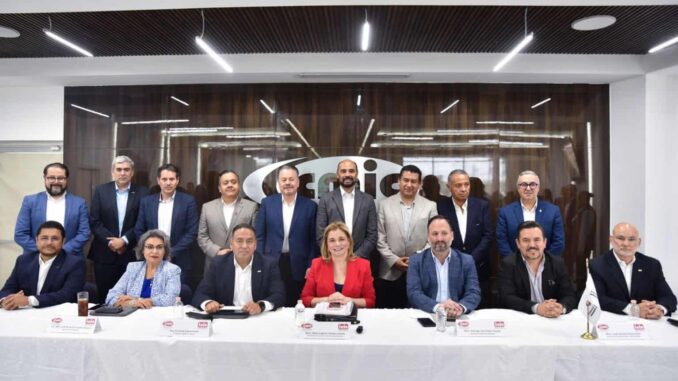 Maru Campos impulsa obras de impacto social en Ciudad Juárez