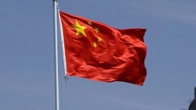 China insta a sus ciudadanos a abandonar Israel por vía terrestre «lo antes posible»