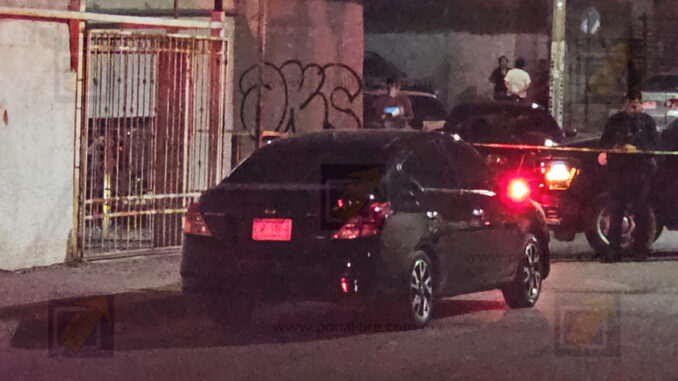 «Levantan» a un joven y encuentran un vehículo baleado en El Saucito