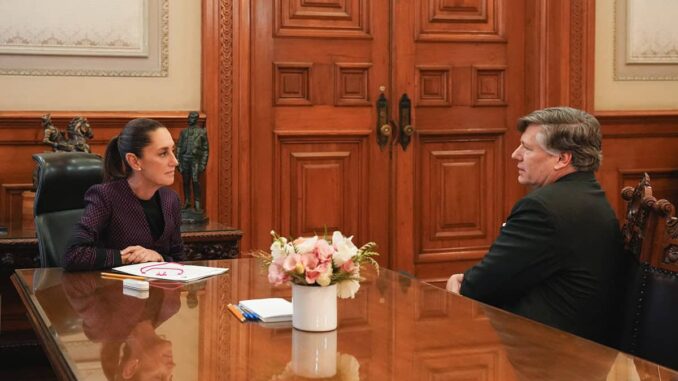 Sheinbaum le expresó a Landau su rechazo a redadas migratorias en EE.UU.