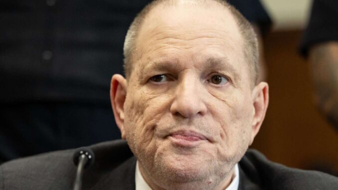 Harvey Weinstein dice estar arrepentido de «actuar inmoralmente», mientras aguarda veredicto