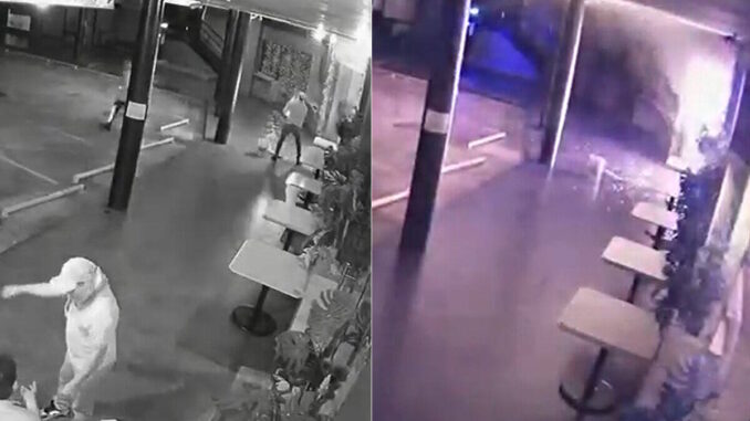 Queman dos restaurantes en Costa Azul, Acapulco