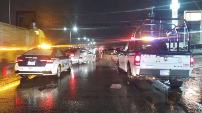 Hombre es atropellado dos veces en el Periférico R. Almada; uno de los vehículos se dio a la fuga