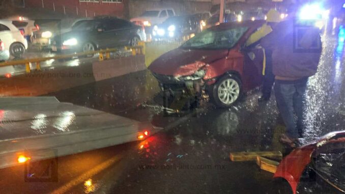 Joven conductora choca y vuelca en La Cantera y Washington