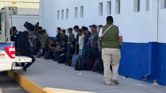 Rescatan a 28 migrantes en el Ejido El Porvenir de Ciudad Juárez