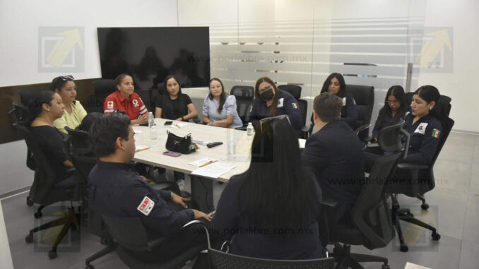 Revisan condiciones laborales del personal de la línea de emergencia 9-1-1 en Chihuahua