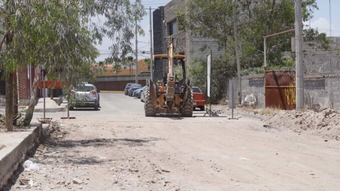 Inicia Municipio pavimentación en la colonia Insurgentes