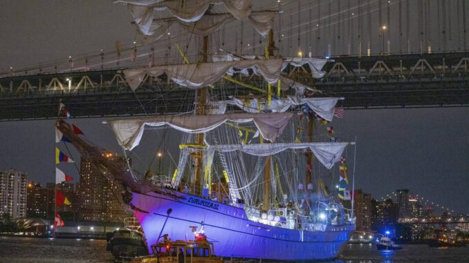 Marina promete transparencia en investigación de accidente del buque escuela Cuauhtémoc