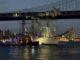 Buque Cuauhtémoc de la Marina choca con puente de Brooklyn, en Nueva York