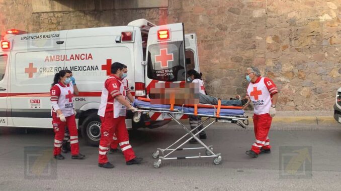 Hombre sufre caída del puente «Negro» tras ser impactado por tren en avenida La Junta y canal 
