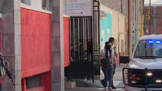 Aseguran plantas de marihuana durante cateo en céntrico hotel