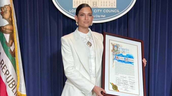 Natalia Jiménez recibe reconocimiento de Los Ángeles y encabeza Fiesta Broadway 2025