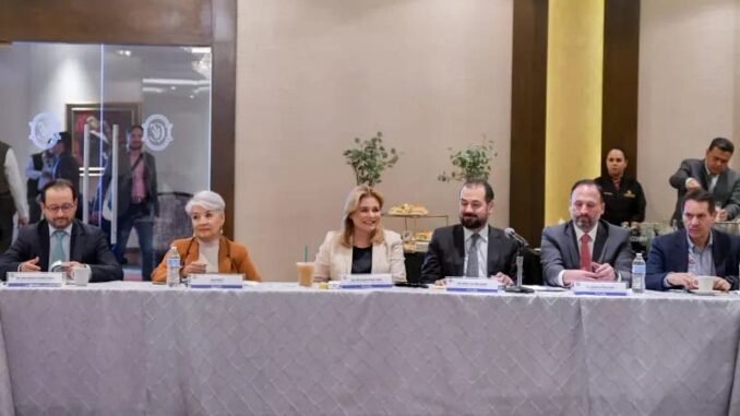 Maru Campos sostiene encuentro con líderes de la industria maquiladora de Juárez