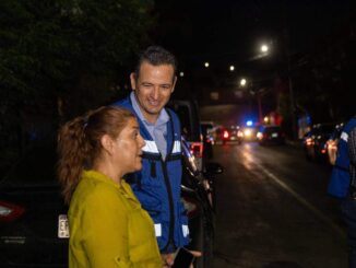 Recorre alcalde calles de Jardines del Saucito para supervisar luminarias y seguridad