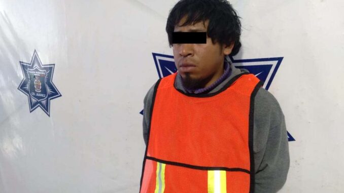 Ataca con un martillo a su compañero de trabajo; lo detienen