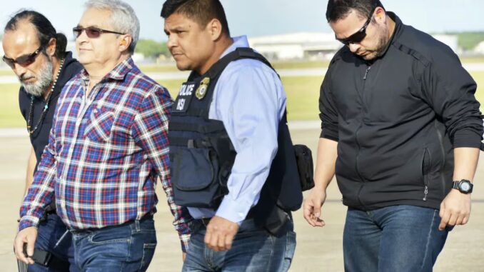 Estados Unidos deporta a México al exgobernador Tomás Yarrington; enfrentará nuevos cargos