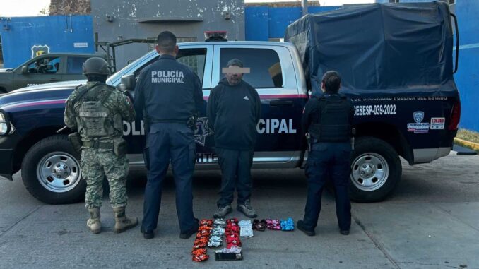 Detiene Policía Municipal a hombre por presunto narcomenudeo en la zona centro