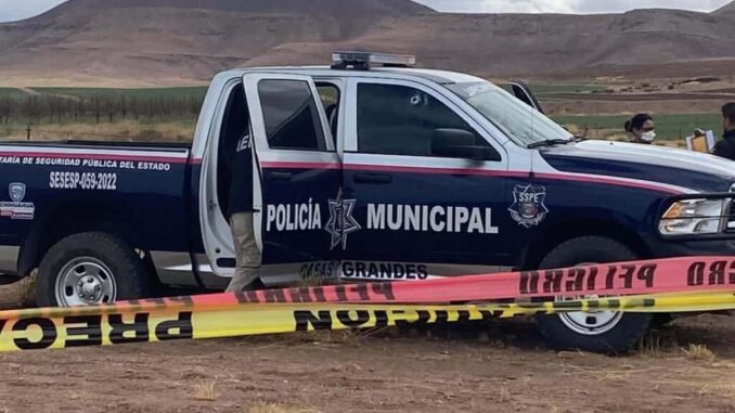 Investiga FGE hechos en donde falleció policía municipal en la carretera Casas Grandes –  Mata Ortiz