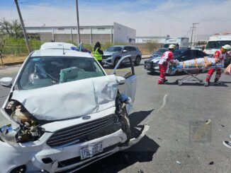 Fuerte choque deja a tres lesionados en la vialidad Sacramento