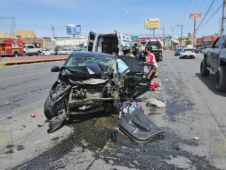 Fuerte choque en el Juventud; 2 lesionados, uno atrapado