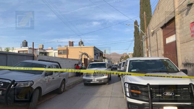 Cateo en Fraccionamiento Chihuahuense; dos detenidos y vehículos asegurados