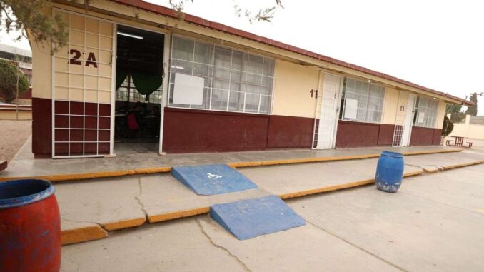 Entregan obras de mejoramiento en Primaria Primero de Mayo