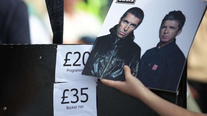 Oasis extiende su leyenda e inicia su gira mundial con un concierto supersónico en Cardiff