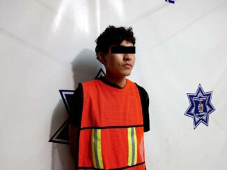 Detienen a hombre con vehículo robado