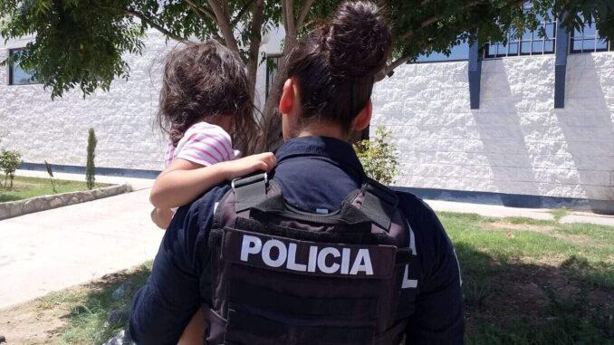 Solicitan ayuda para localizar a familia de niña de dos años extraviada