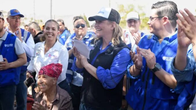 Maru Campos respalda a juarenses; coordina entrega de apoyos a damnificados por lluvias