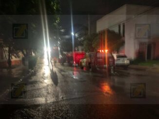 Rescatan a conductores de medio de la corriente de arroyos y activaron rastreo de persona arrastrada en el Chuvíscar