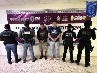 Presentan a detenidos tras cateo simultáneo de dos casas en el Cerro de la Cruz