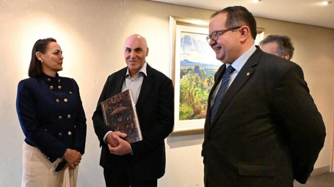 Premio Nobel de Medicina comparte conocimientos en la UNAM